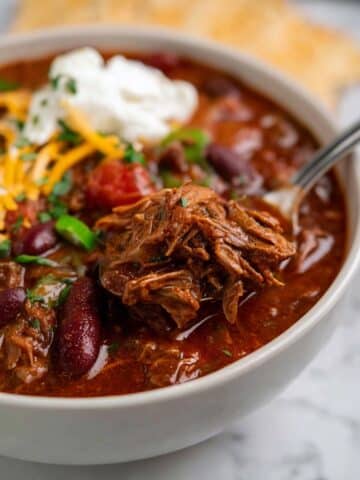 Slow Cooker Shredded Beef Chili Recipe
