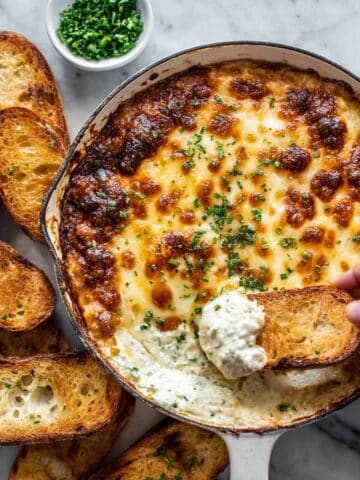 Cheesy Baked Garlic Bread Dip Recipe