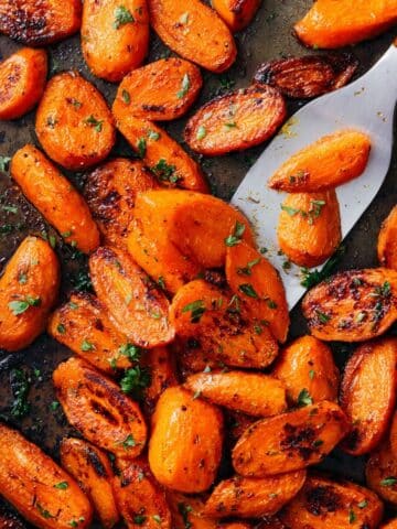 Roasted Carrots with Honey, Cinnamon, and Fresh Herbs Recipe