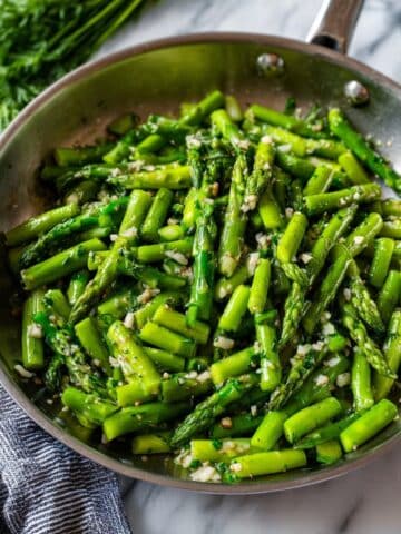 Sauteed Asparagus with Garlic and Herbs Recipe