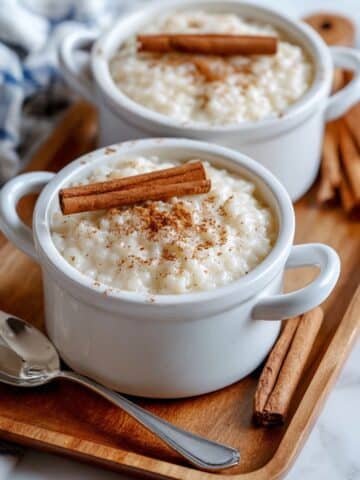 Creamy Cinnamon Rice Pudding with Vanilla and Raisins Recipe