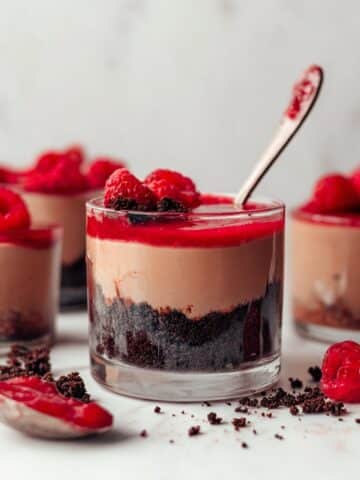 No-Bake Vegan Chocolate Cheesecake Cups Recipe
