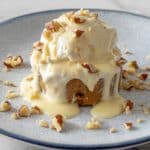 Applebee's White Chocolate Pecan Blondies with Maple Cream Sauce Recipe